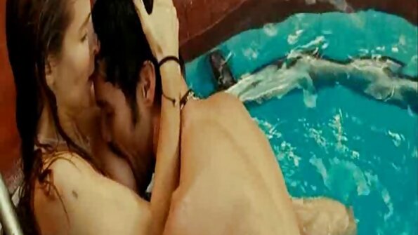 তিনে মিলে, মেয়ে হট এন্ড সেক্স ভিডিও সমকামী
